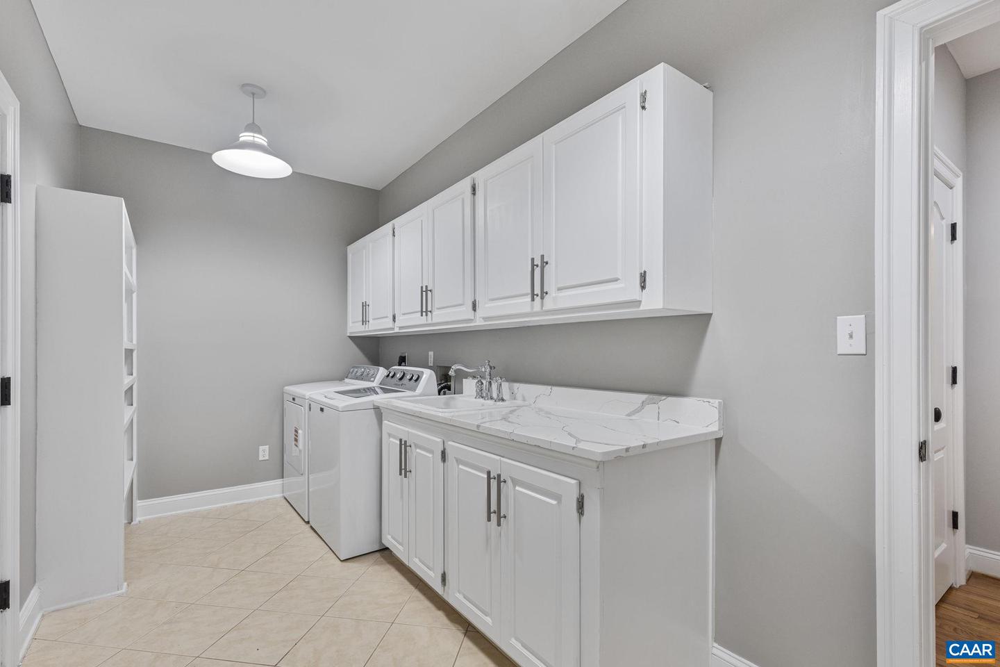 2556 SUMMIT RIDGE TRL, CHARLOTTESVILLE, Virginia 22911, 4 Bedrooms Bedrooms, ,4 BathroomsBathrooms,Residential,For sale,2556 SUMMIT RIDGE TRL,665676 MLS # 665676