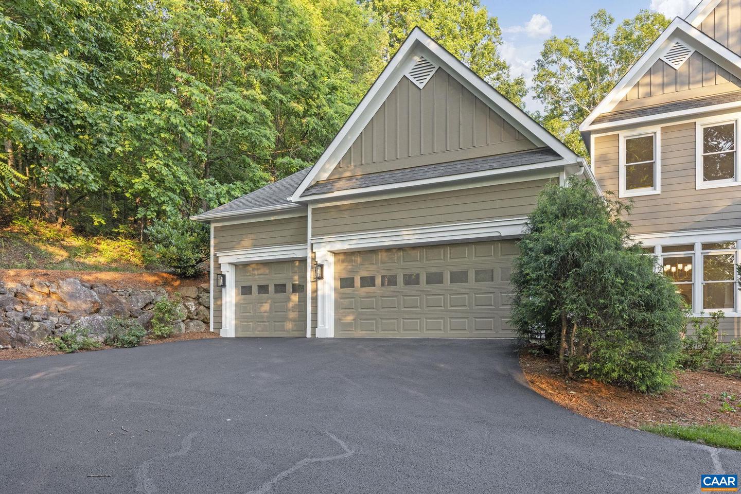 2556 SUMMIT RIDGE TRL, CHARLOTTESVILLE, Virginia 22911, 4 Bedrooms Bedrooms, ,4 BathroomsBathrooms,Residential,For sale,2556 SUMMIT RIDGE TRL,665676 MLS # 665676