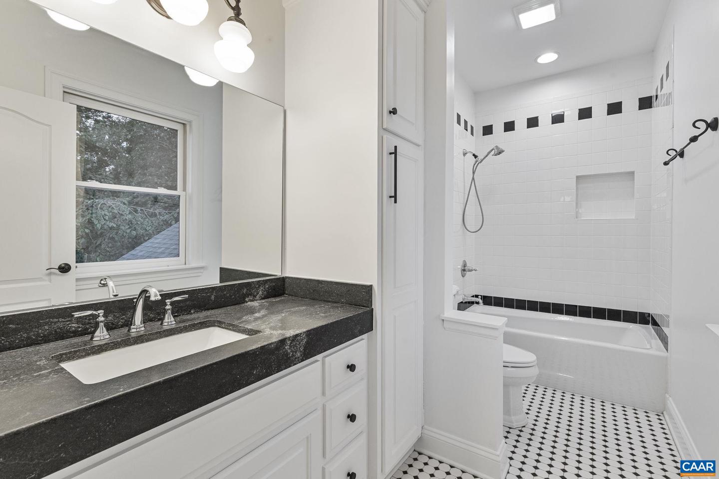 2556 SUMMIT RIDGE TRL, CHARLOTTESVILLE, Virginia 22911, 4 Bedrooms Bedrooms, ,4 BathroomsBathrooms,Residential,For sale,2556 SUMMIT RIDGE TRL,665676 MLS # 665676