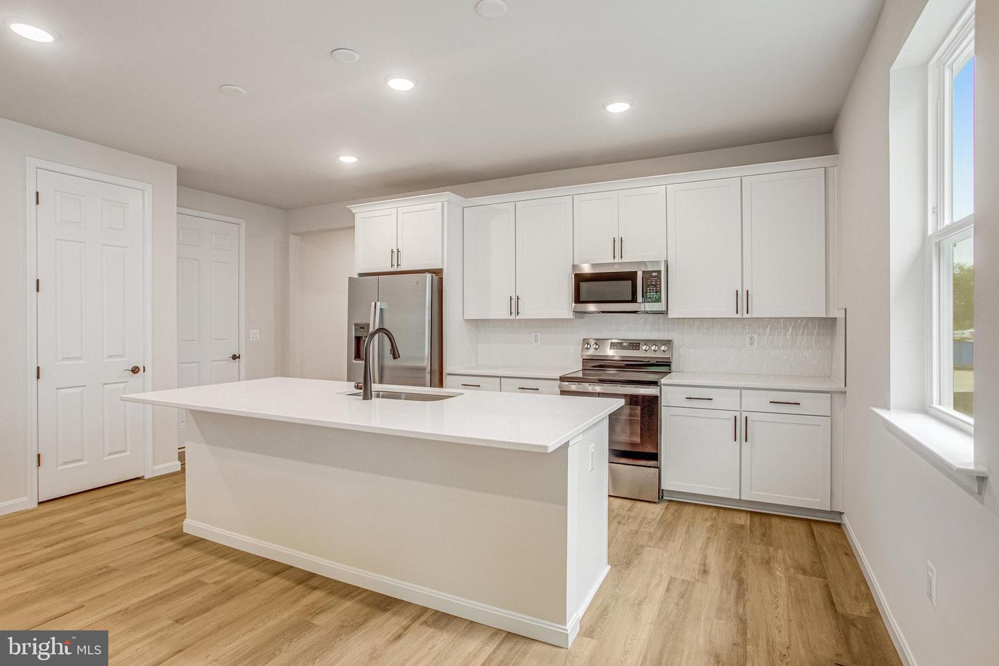 7082 BRAXTON CT, RUTHER GLEN, Virginia 22546, 1 Bedroom Bedrooms, ,2 BathroomsBathrooms,Residential,For sale,7082 BRAXTON CT,VACV2008312 MLS # VACV2008312