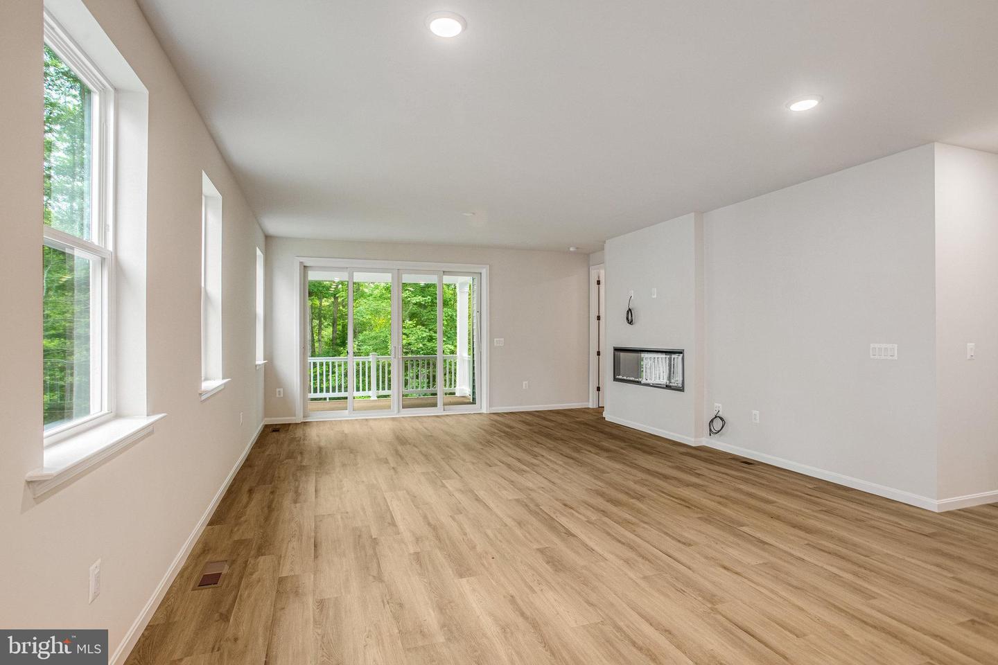7082 BRAXTON CT, RUTHER GLEN, Virginia 22546, 1 Bedroom Bedrooms, ,2 BathroomsBathrooms,Residential,For sale,7082 BRAXTON CT,VACV2008312 MLS # VACV2008312