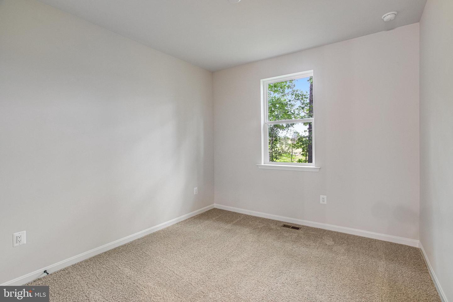 7082 BRAXTON CT, RUTHER GLEN, Virginia 22546, 1 Bedroom Bedrooms, ,2 BathroomsBathrooms,Residential,For sale,7082 BRAXTON CT,VACV2008312 MLS # VACV2008312