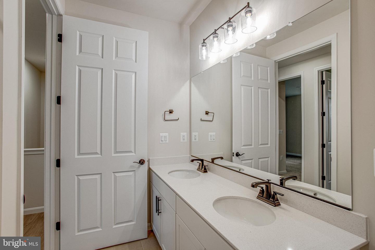 7082 BRAXTON CT, RUTHER GLEN, Virginia 22546, 1 Bedroom Bedrooms, ,2 BathroomsBathrooms,Residential,For sale,7082 BRAXTON CT,VACV2008312 MLS # VACV2008312