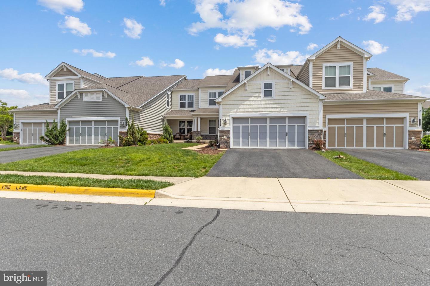 23554 CHRISTINA RIDGE SQ, ASHBURN, Virginia 20148, 4 Bedrooms Bedrooms, ,3 BathroomsBathrooms,Residential,For sale,23554 CHRISTINA RIDGE SQ,VALO2099488 MLS # VALO2099488