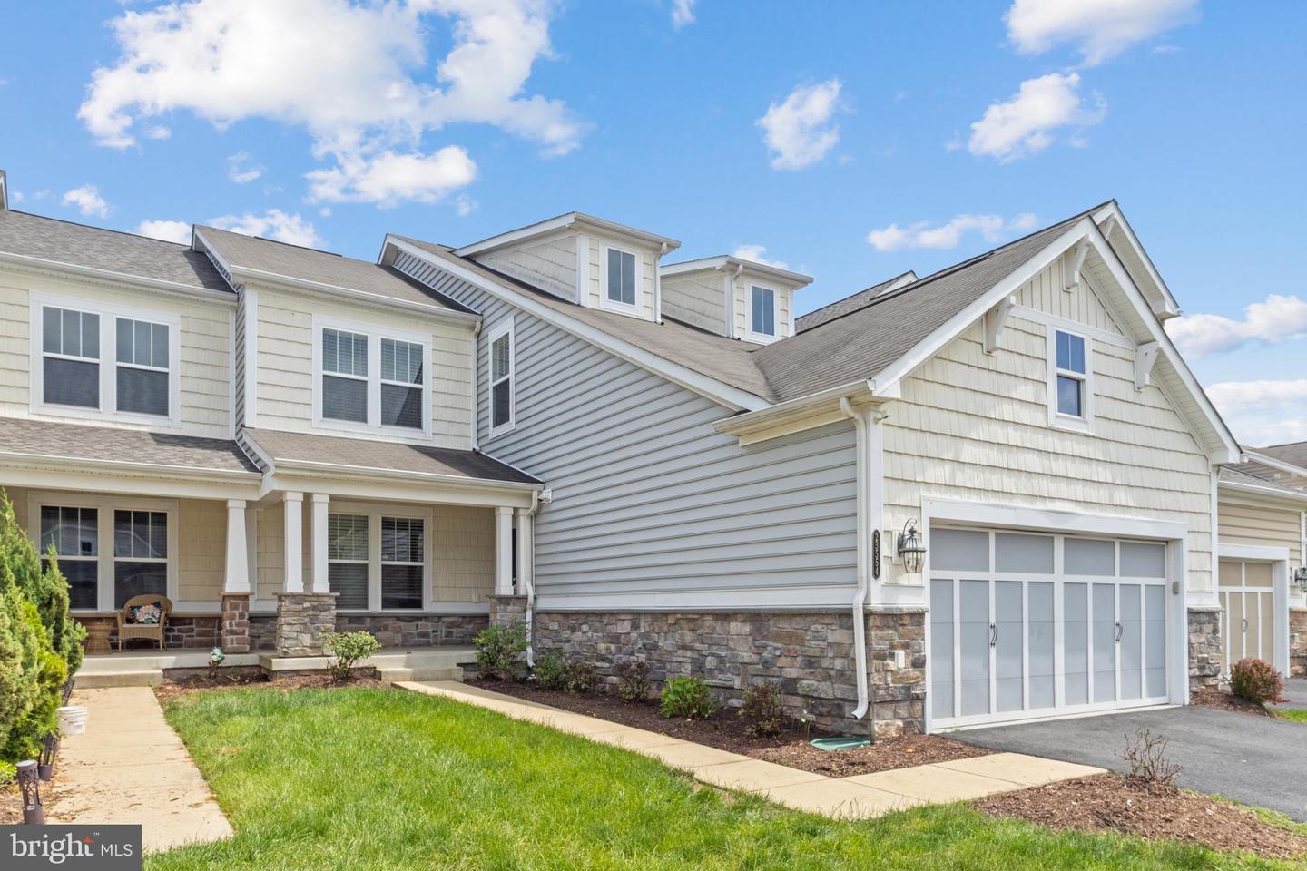 23554 CHRISTINA RIDGE SQ, ASHBURN, Virginia 20148, 4 Bedrooms Bedrooms, ,3 BathroomsBathrooms,Residential,For sale,23554 CHRISTINA RIDGE SQ,VALO2099488 MLS # VALO2099488