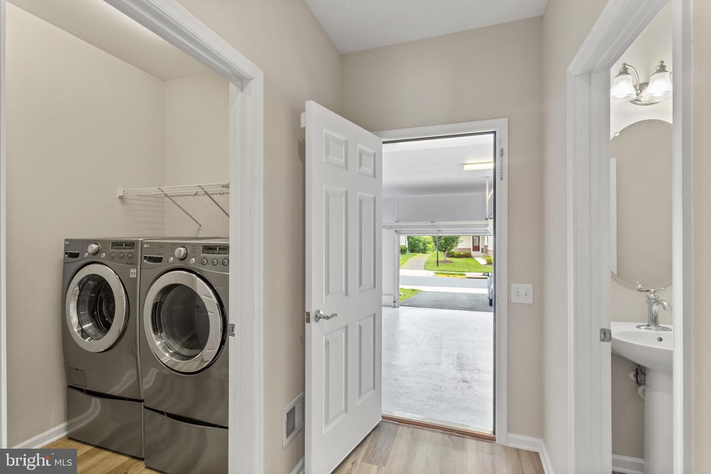 23554 CHRISTINA RIDGE SQ, ASHBURN, Virginia 20148, 4 Bedrooms Bedrooms, ,3 BathroomsBathrooms,Residential,For sale,23554 CHRISTINA RIDGE SQ,VALO2099488 MLS # VALO2099488