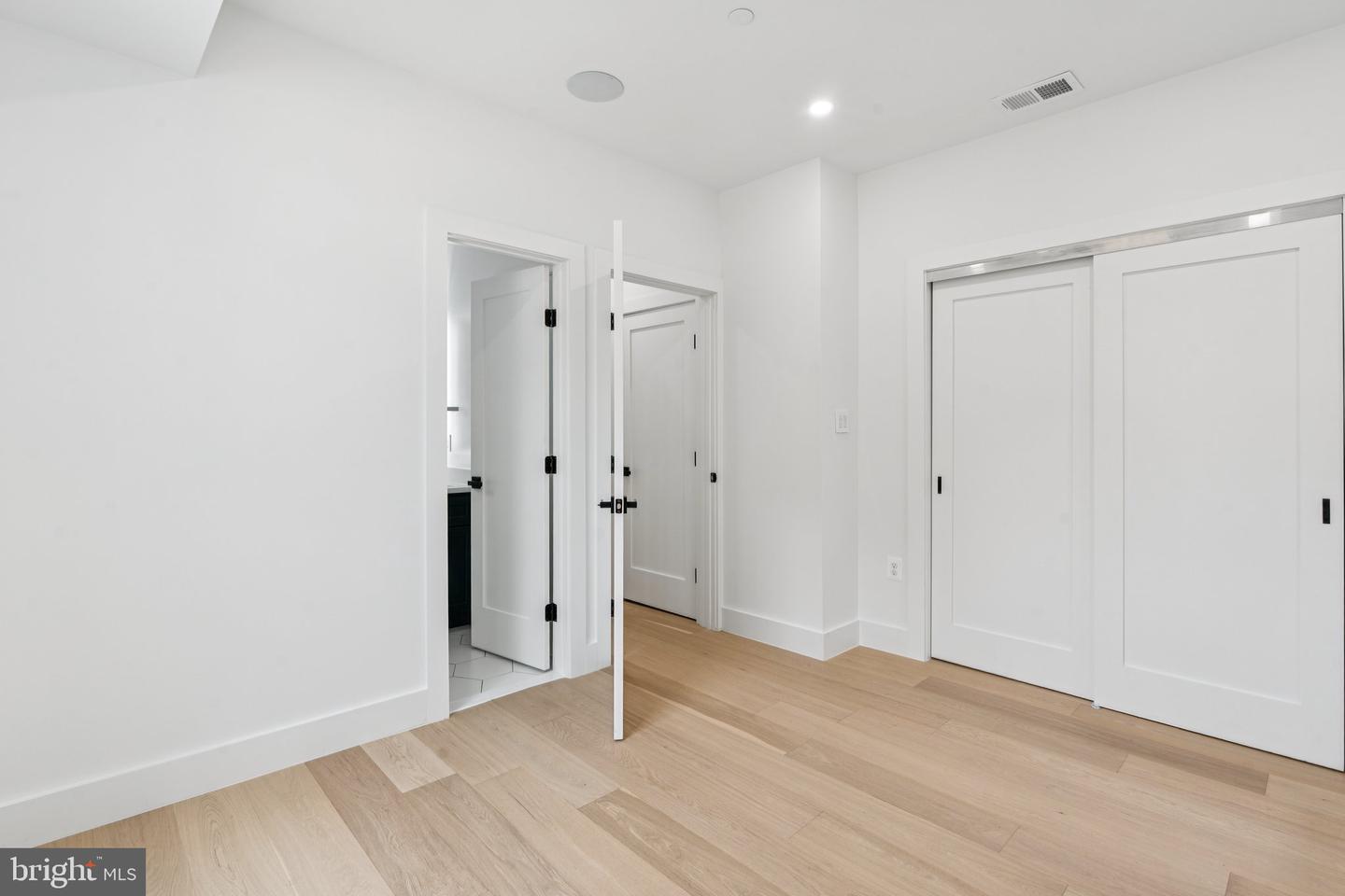 636 EDGEWOOD ST NE #B, WASHINGTON, District Of Columbia 20017, 3 Bedrooms Bedrooms, ,2 BathroomsBathrooms,Residential,For sale,636 EDGEWOOD ST NE #B,DCDC2205508 MLS # DCDC2205508