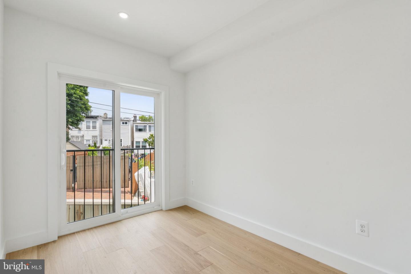 636 EDGEWOOD ST NE #B, WASHINGTON, District Of Columbia 20017, 3 Bedrooms Bedrooms, ,2 BathroomsBathrooms,Residential,For sale,636 EDGEWOOD ST NE #B,DCDC2205508 MLS # DCDC2205508