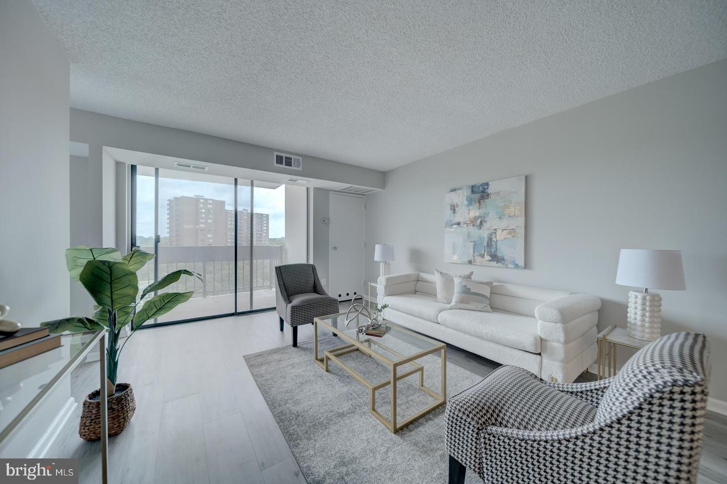 5300 HOLMES RUN PKWY #709, ALEXANDRIA, Virginia 22304, 2 Bedrooms Bedrooms, ,2 BathroomsBathrooms,Residential,For sale,5300 HOLMES RUN PKWY #709,VAAX2046490 MLS # VAAX2046490