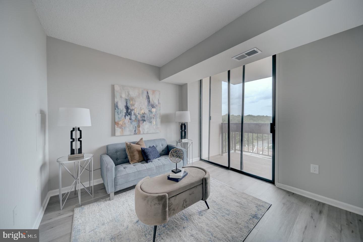 5300 HOLMES RUN PKWY #709, ALEXANDRIA, Virginia 22304, 2 Bedrooms Bedrooms, ,2 BathroomsBathrooms,Residential,For sale,5300 HOLMES RUN PKWY #709,VAAX2046490 MLS # VAAX2046490