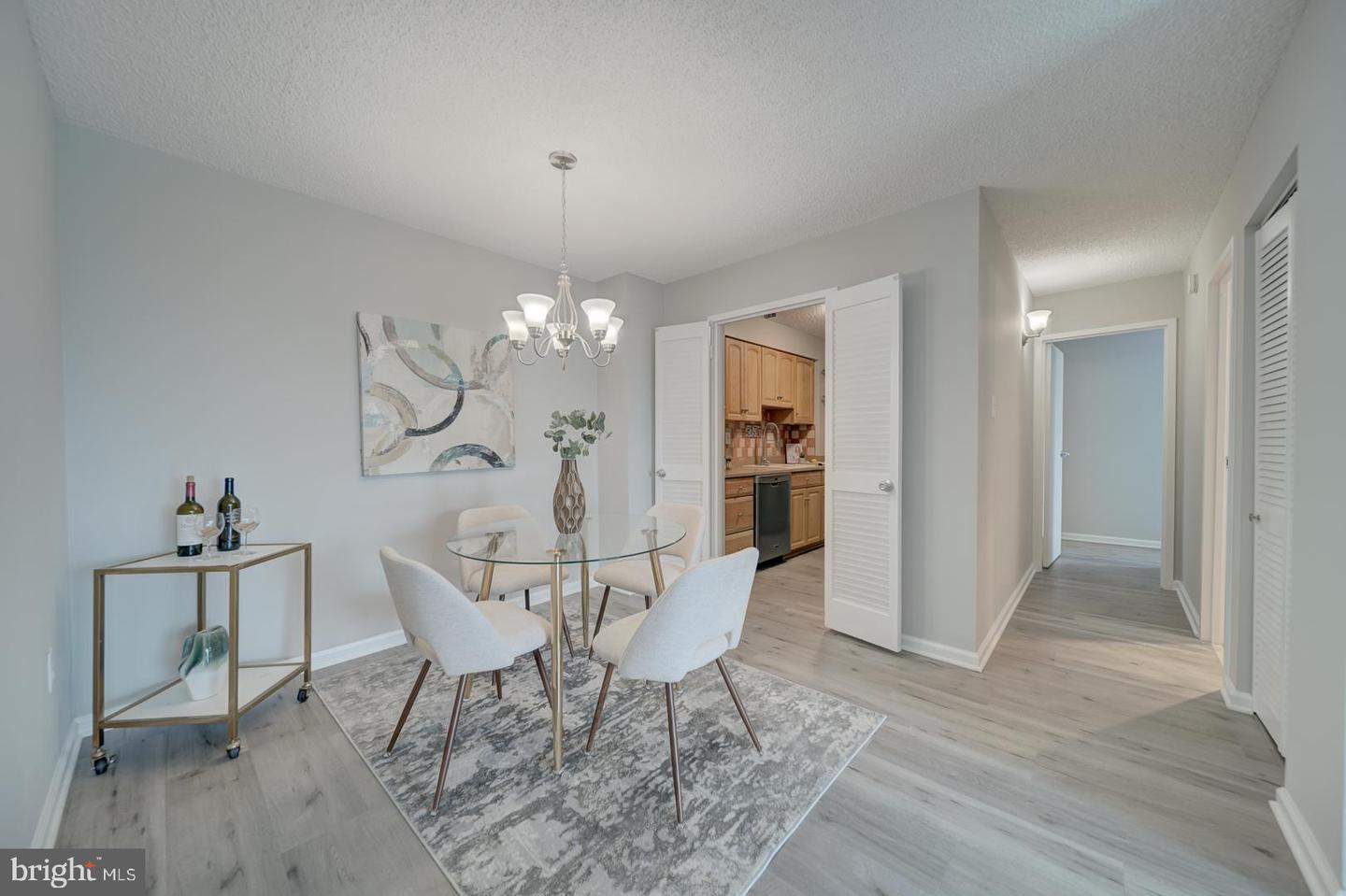 5300 HOLMES RUN PKWY #709, ALEXANDRIA, Virginia 22304, 2 Bedrooms Bedrooms, ,2 BathroomsBathrooms,Residential,For sale,5300 HOLMES RUN PKWY #709,VAAX2046490 MLS # VAAX2046490