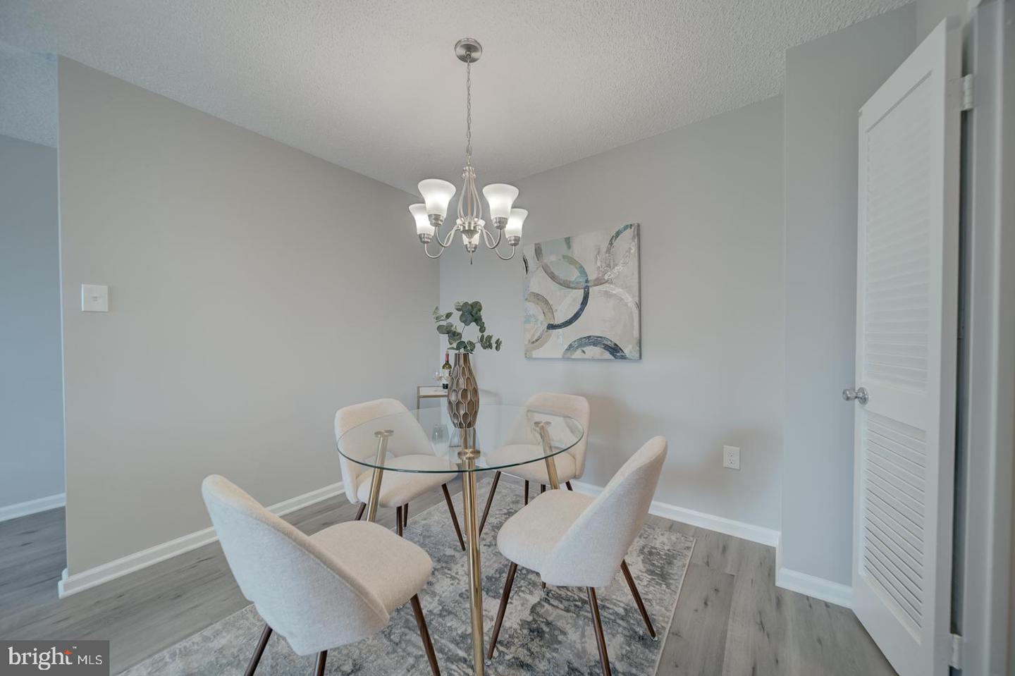 5300 HOLMES RUN PKWY #709, ALEXANDRIA, Virginia 22304, 2 Bedrooms Bedrooms, ,2 BathroomsBathrooms,Residential,For sale,5300 HOLMES RUN PKWY #709,VAAX2046490 MLS # VAAX2046490
