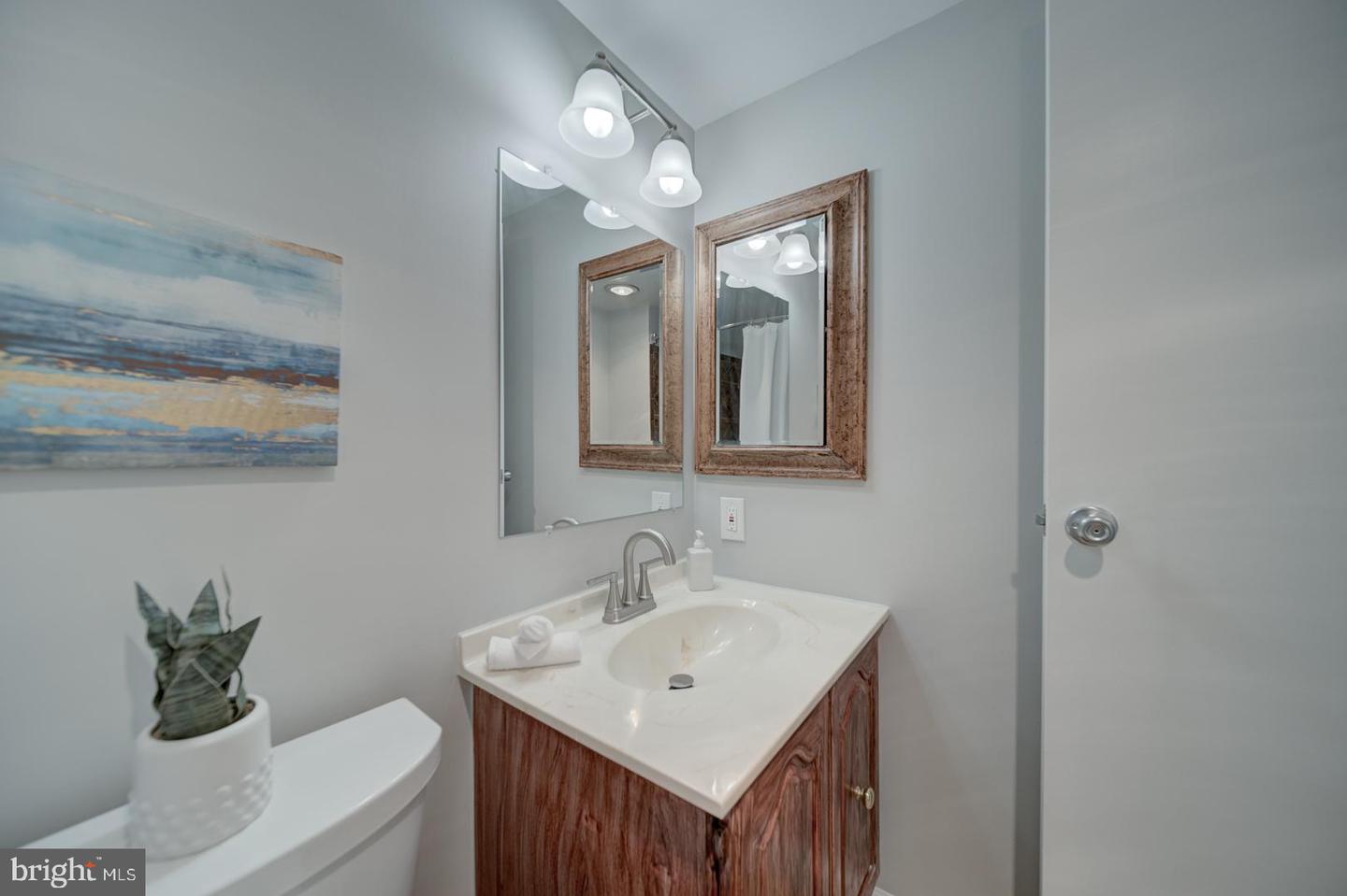 5300 HOLMES RUN PKWY #709, ALEXANDRIA, Virginia 22304, 2 Bedrooms Bedrooms, ,2 BathroomsBathrooms,Residential,For sale,5300 HOLMES RUN PKWY #709,VAAX2046490 MLS # VAAX2046490