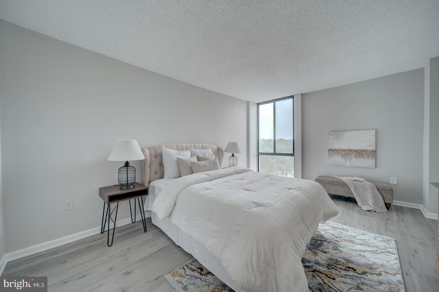 5300 HOLMES RUN PKWY #709, ALEXANDRIA, Virginia 22304, 2 Bedrooms Bedrooms, ,2 BathroomsBathrooms,Residential,For sale,5300 HOLMES RUN PKWY #709,VAAX2046490 MLS # VAAX2046490