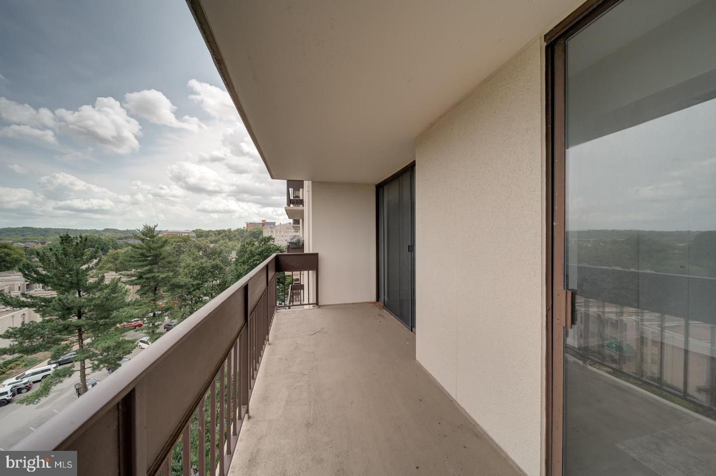 5300 HOLMES RUN PKWY #709, ALEXANDRIA, Virginia 22304, 2 Bedrooms Bedrooms, ,2 BathroomsBathrooms,Residential,For sale,5300 HOLMES RUN PKWY #709,VAAX2046490 MLS # VAAX2046490