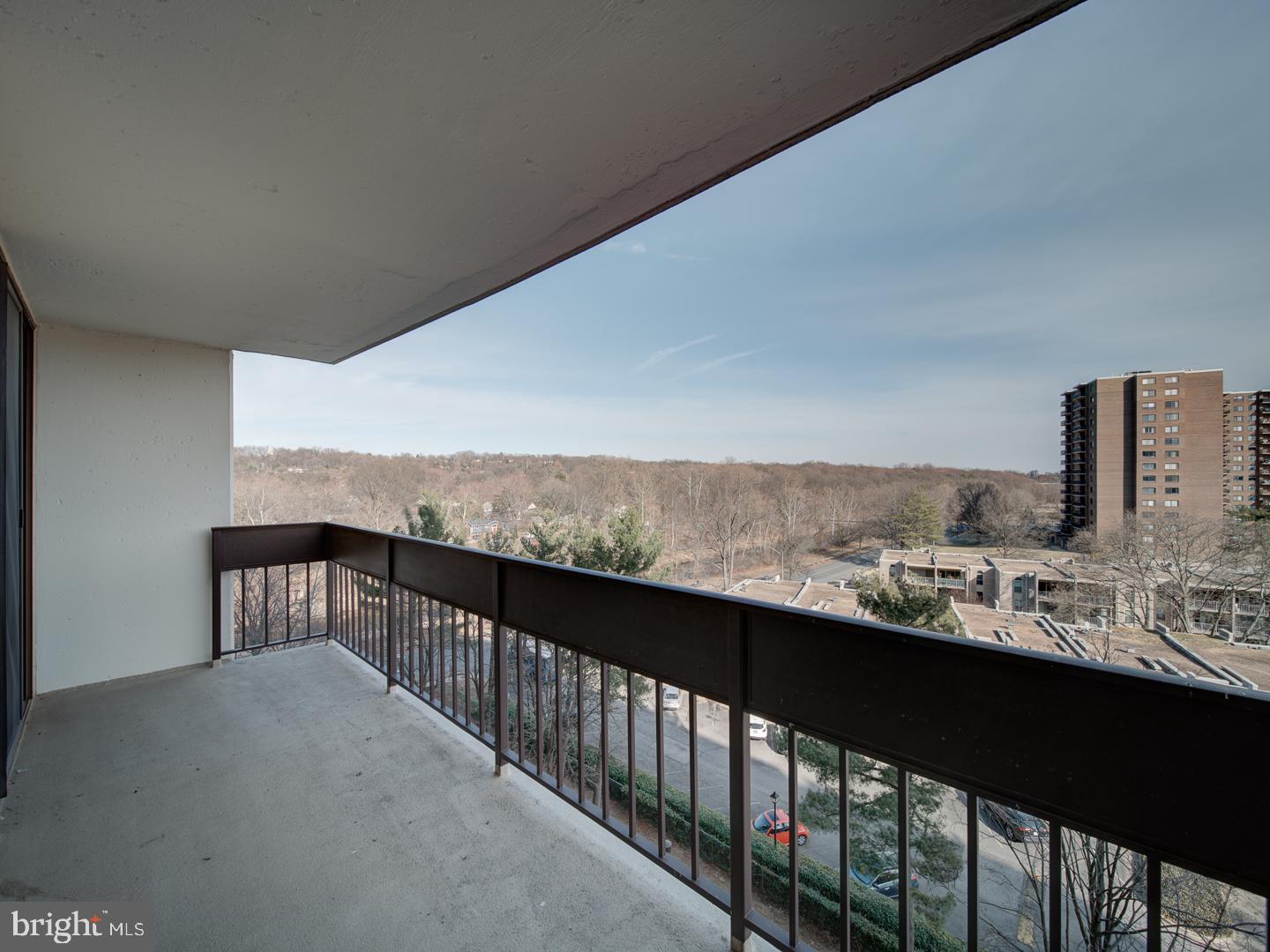5300 HOLMES RUN PKWY #709, ALEXANDRIA, Virginia 22304, 2 Bedrooms Bedrooms, ,2 BathroomsBathrooms,Residential,For sale,5300 HOLMES RUN PKWY #709,VAAX2046490 MLS # VAAX2046490