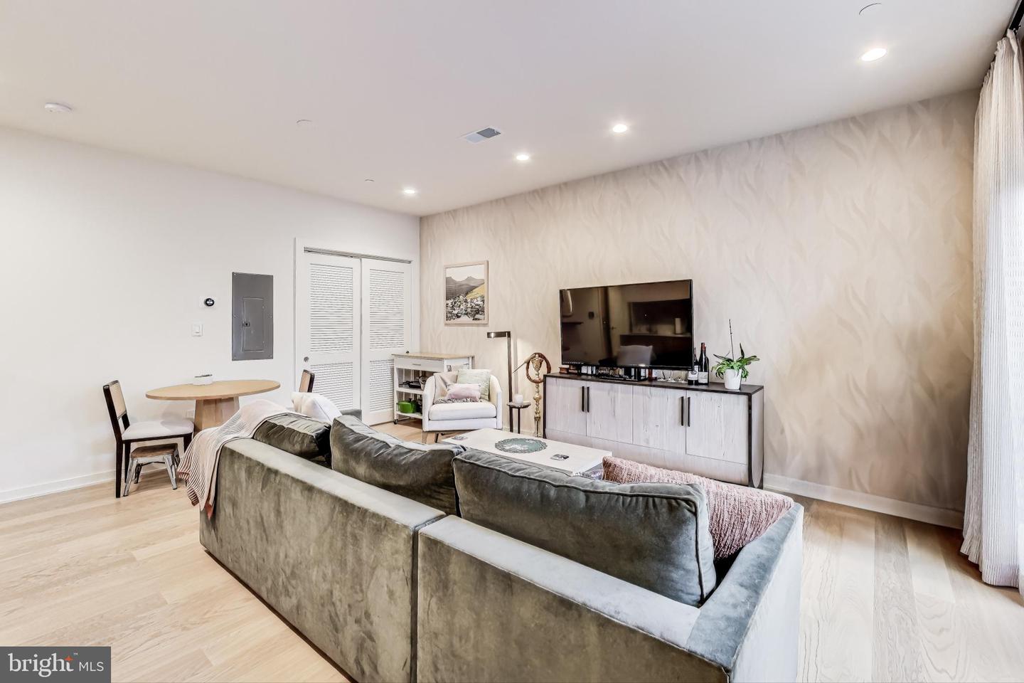 2216 40TH PL NW #2, WASHINGTON, District Of Columbia 20007, 2 Bedrooms Bedrooms, ,2 BathroomsBathrooms,Residential,For sale,2216 40TH PL NW #2,DCDC2205630 MLS # DCDC2205630