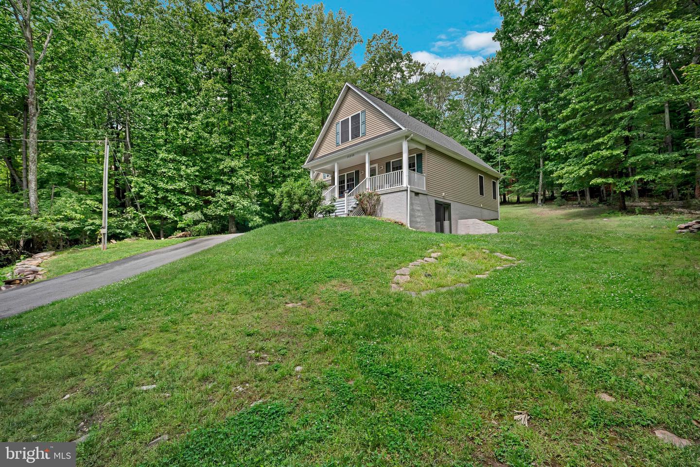 16206 TIFFANY LN, HAYMARKET, Virginia 20169, 3 Bedrooms Bedrooms, ,2 BathroomsBathrooms,Residential,For sale,16206 TIFFANY LN,VAPW2097004 MLS # VAPW2097004