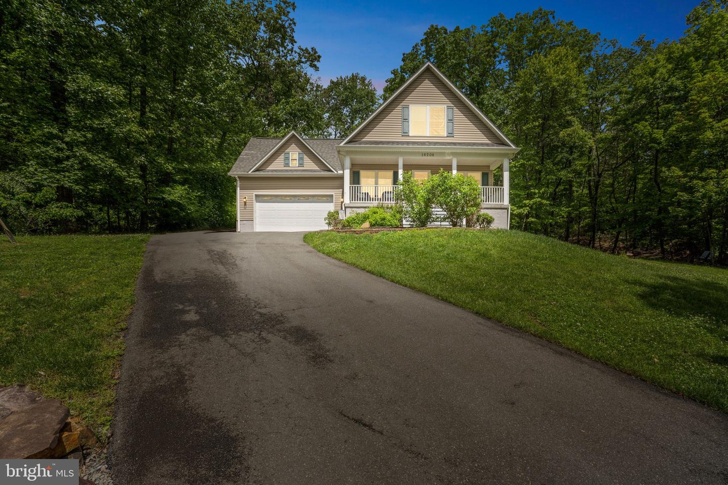 16206 TIFFANY LN, HAYMARKET, Virginia 20169, 3 Bedrooms Bedrooms, ,2 BathroomsBathrooms,Residential,For sale,16206 TIFFANY LN,VAPW2097004 MLS # VAPW2097004