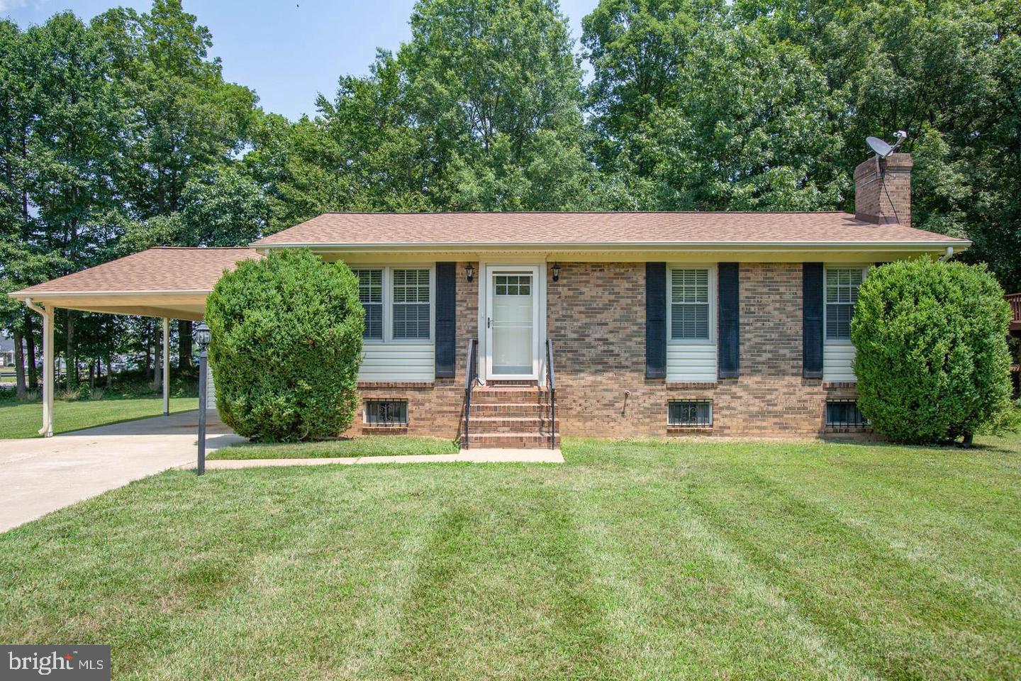 405 CONFEDERATE BLVD, FREDERICKSBURG, Virginia 22401, 3 Bedrooms Bedrooms, ,2 BathroomsBathrooms,Residential,For sale,405 CONFEDERATE BLVD,VAFB2008430 MLS # VAFB2008430