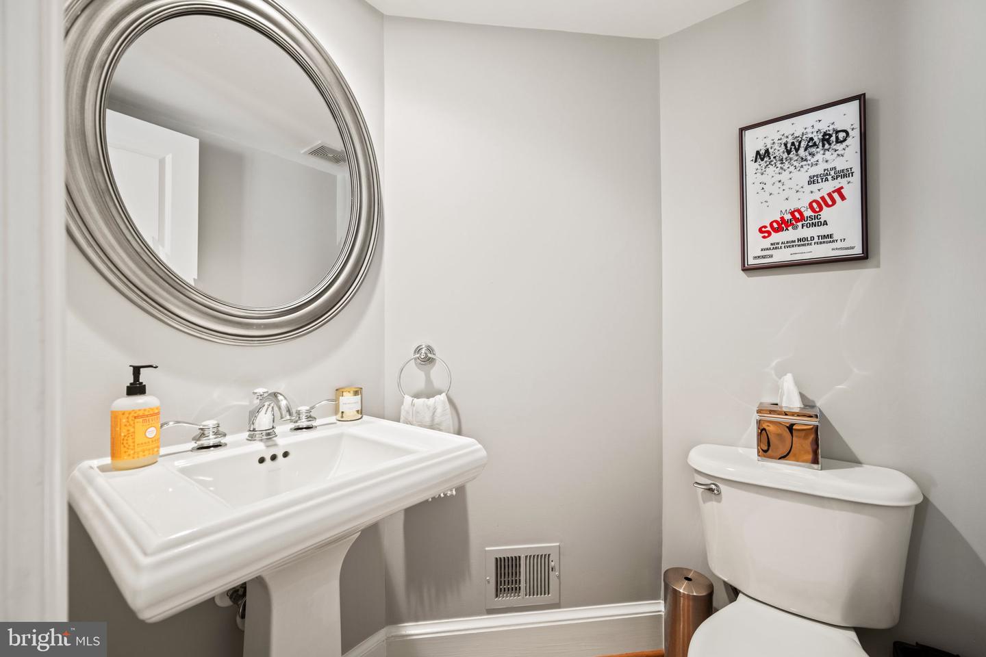 1342 SOUTH CAROLINA AVE SE, WASHINGTON, District Of Columbia 20003, 3 Bedrooms Bedrooms, ,2 BathroomsBathrooms,Residential,For sale,1342 SOUTH CAROLINA AVE SE,DCDC2205674 MLS # DCDC2205674
