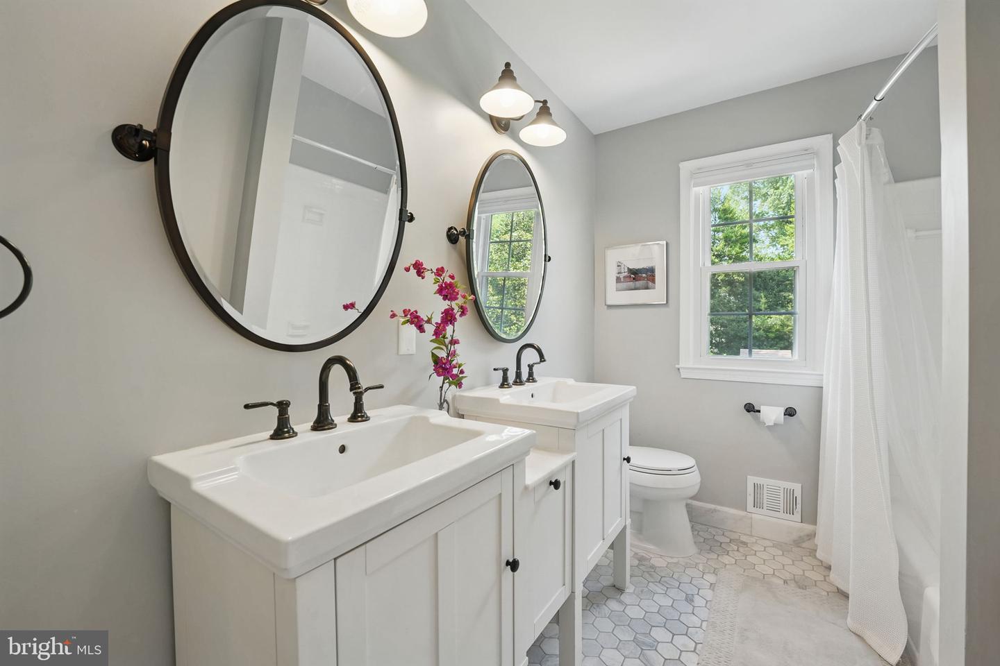 6134 LONG MEADOW RD, MCLEAN, Virginia 22101, 4 Bedrooms Bedrooms, ,2 BathroomsBathrooms,Residential,For sale,6134 LONG MEADOW RD,VAFX2247414 MLS # VAFX2247414