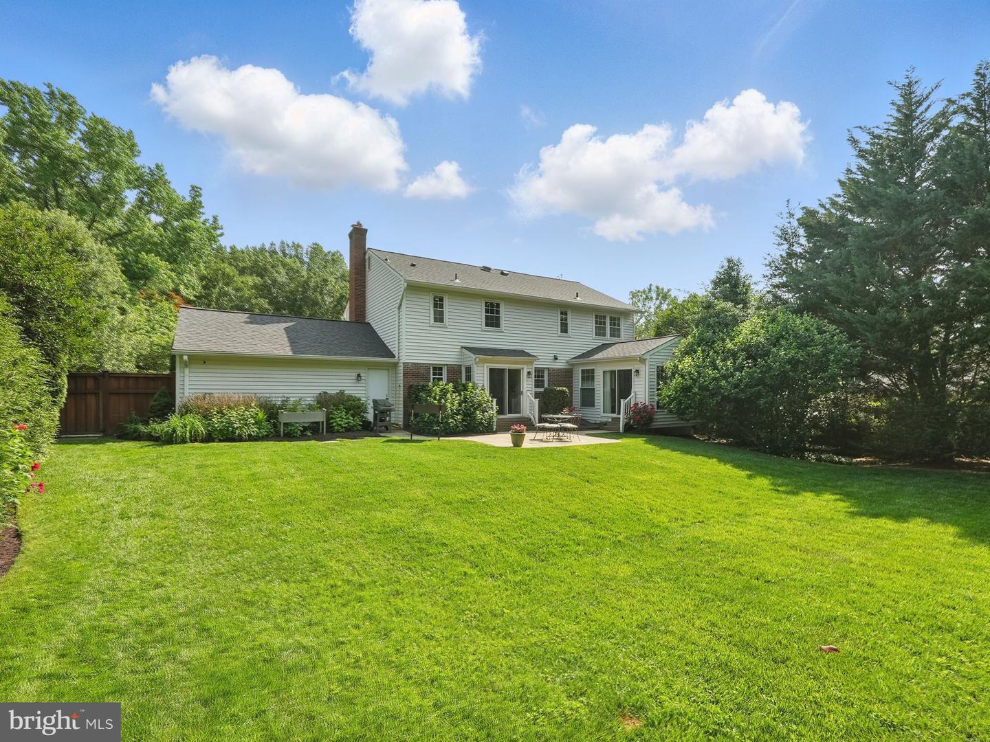 6134 LONG MEADOW RD, MCLEAN, Virginia 22101, 4 Bedrooms Bedrooms, ,2 BathroomsBathrooms,Residential,For sale,6134 LONG MEADOW RD,VAFX2247414 MLS # VAFX2247414