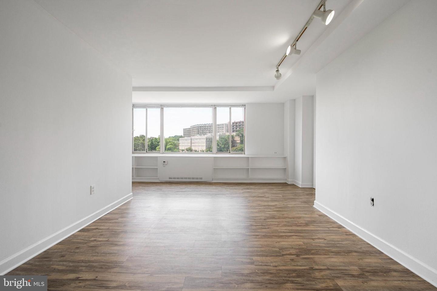 1111 ARLINGTON BLVD #707, ARLINGTON, Virginia 22209, 1 Bedroom Bedrooms, ,1 BathroomBathrooms,Residential,For sale,1111 ARLINGTON BLVD #707,VAAR2059204 MLS # VAAR2059204