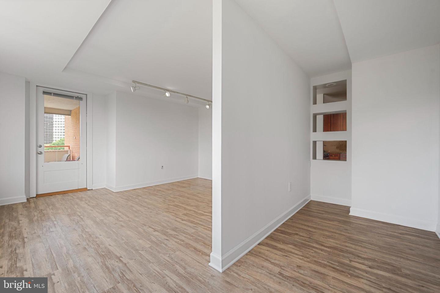 1111 ARLINGTON BLVD #707, ARLINGTON, Virginia 22209, 1 Bedroom Bedrooms, ,1 BathroomBathrooms,Residential,For sale,1111 ARLINGTON BLVD #707,VAAR2059204 MLS # VAAR2059204