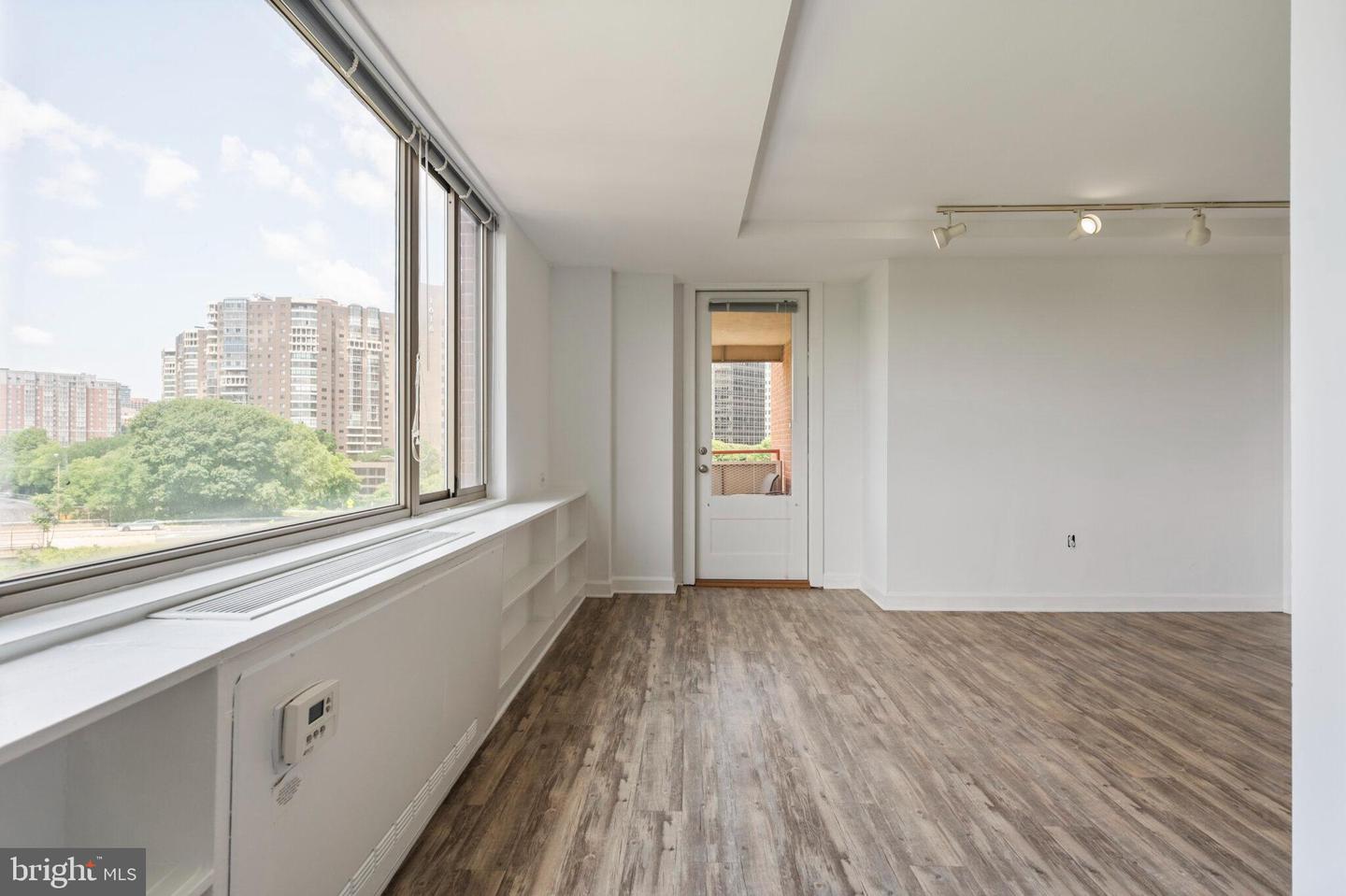 1111 ARLINGTON BLVD #707, ARLINGTON, Virginia 22209, 1 Bedroom Bedrooms, ,1 BathroomBathrooms,Residential,For sale,1111 ARLINGTON BLVD #707,VAAR2059204 MLS # VAAR2059204