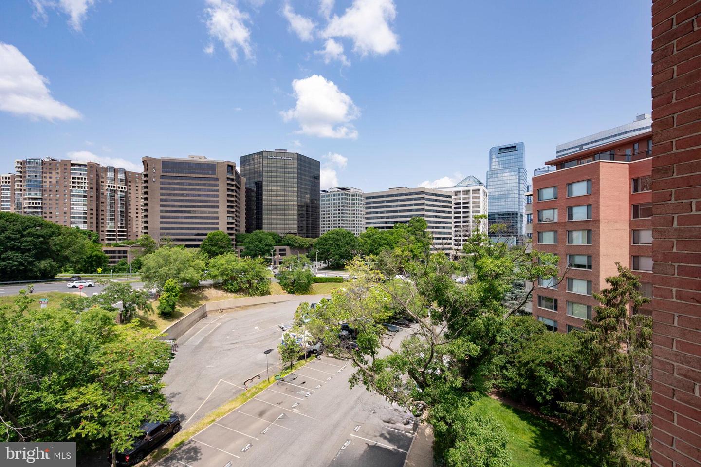 1111 ARLINGTON BLVD #707, ARLINGTON, Virginia 22209, 1 Bedroom Bedrooms, ,1 BathroomBathrooms,Residential,For sale,1111 ARLINGTON BLVD #707,VAAR2059204 MLS # VAAR2059204