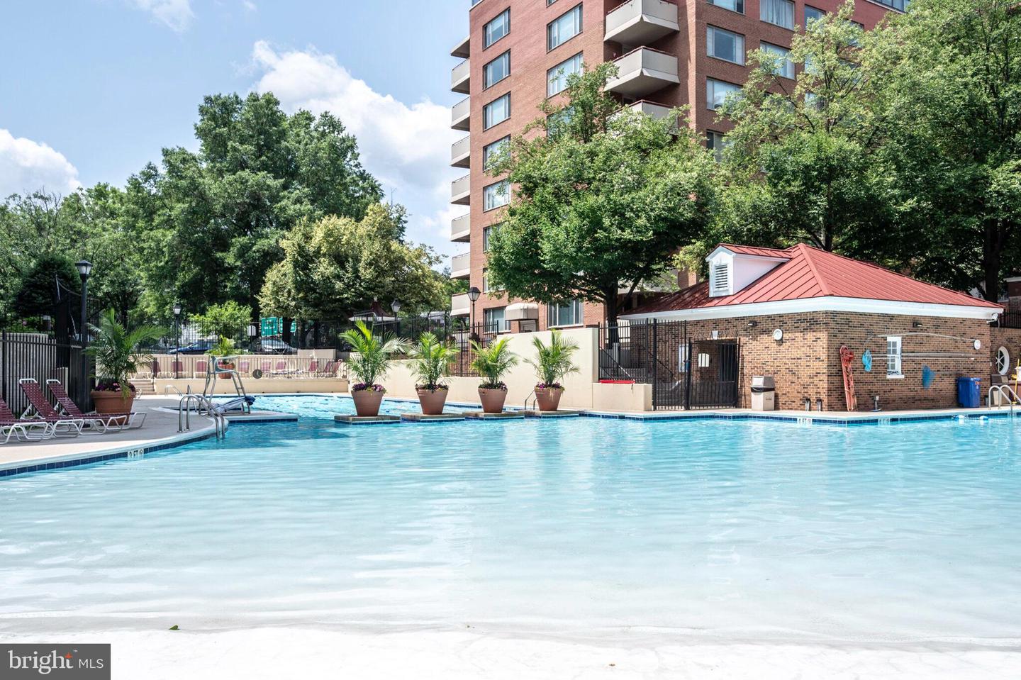 1111 ARLINGTON BLVD #707, ARLINGTON, Virginia 22209, 1 Bedroom Bedrooms, ,1 BathroomBathrooms,Residential,For sale,1111 ARLINGTON BLVD #707,VAAR2059204 MLS # VAAR2059204
