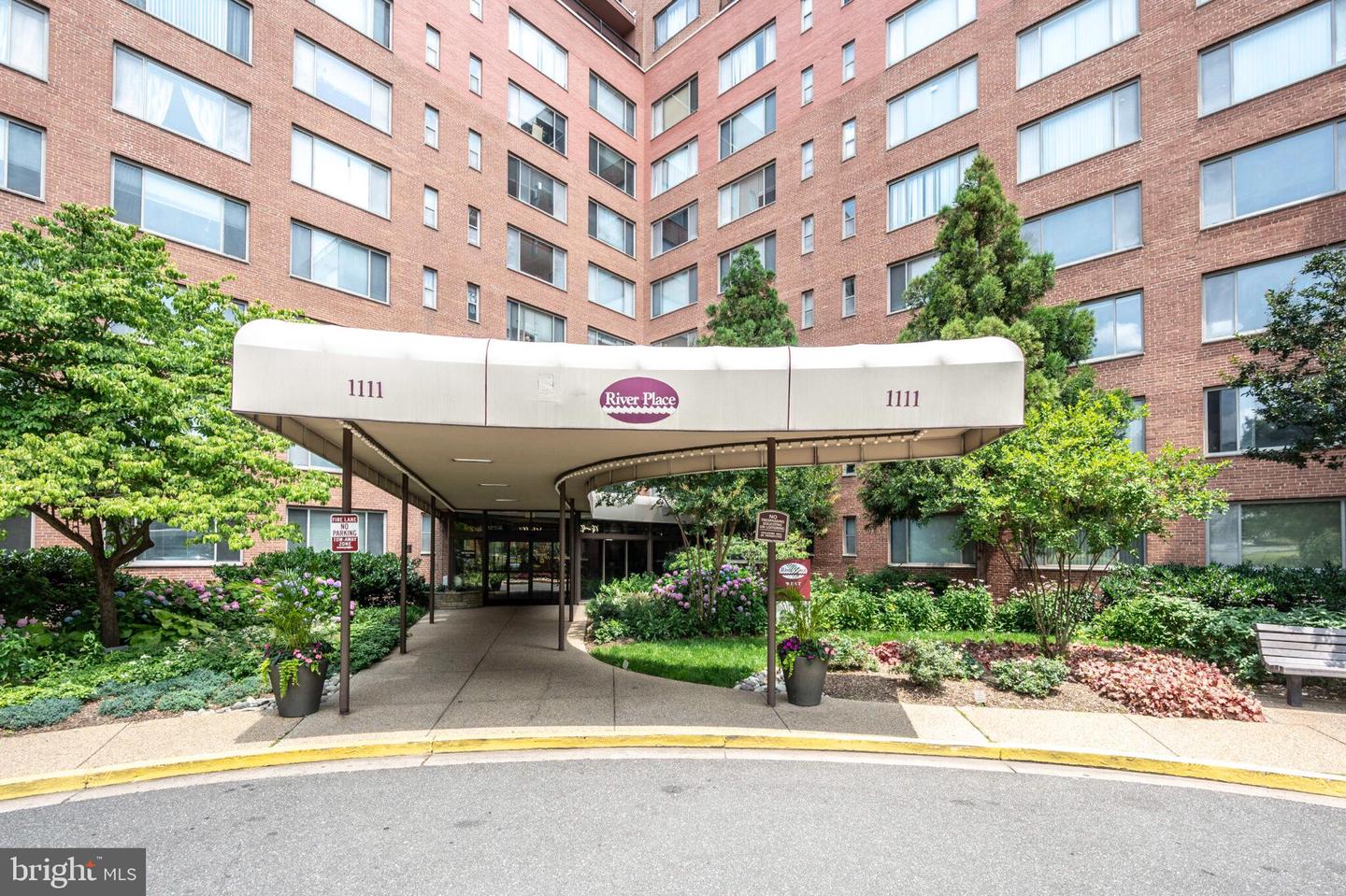1111 ARLINGTON BLVD #707, ARLINGTON, Virginia 22209, 1 Bedroom Bedrooms, ,1 BathroomBathrooms,Residential,For sale,1111 ARLINGTON BLVD #707,VAAR2059204 MLS # VAAR2059204
