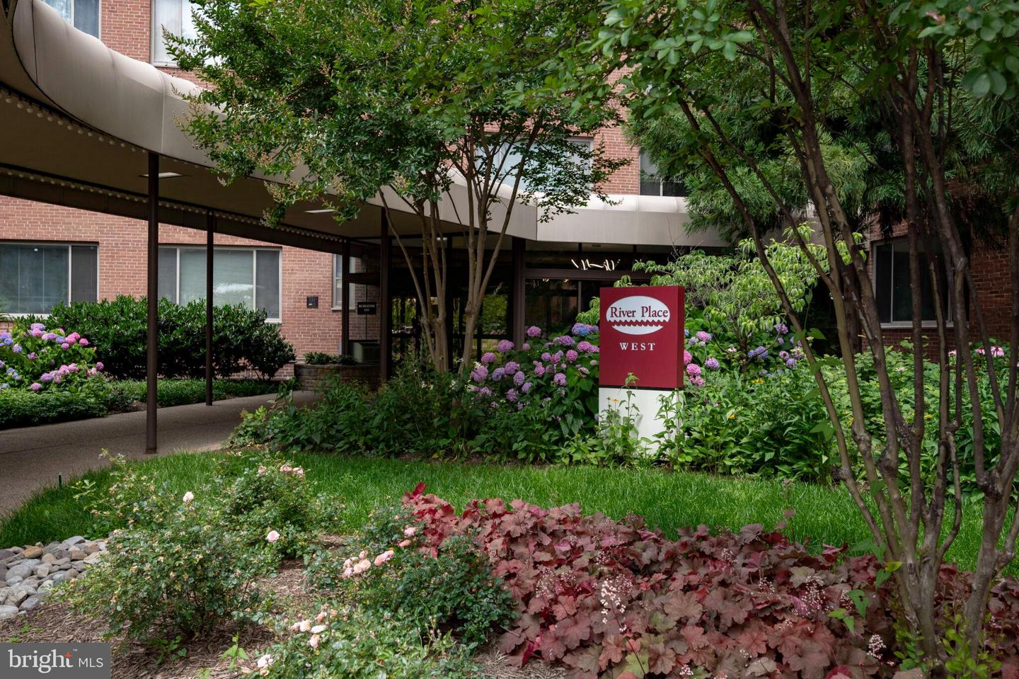 1111 ARLINGTON BLVD #707, ARLINGTON, Virginia 22209, 1 Bedroom Bedrooms, ,1 BathroomBathrooms,Residential,For sale,1111 ARLINGTON BLVD #707,VAAR2059204 MLS # VAAR2059204