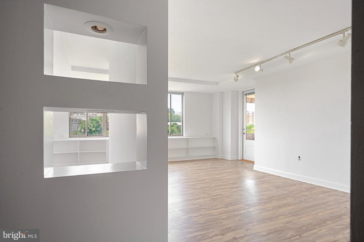 1111 ARLINGTON BLVD #707, ARLINGTON, Virginia 22209, 1 Bedroom Bedrooms, ,1 BathroomBathrooms,Residential,For sale,1111 ARLINGTON BLVD #707,VAAR2059204 MLS # VAAR2059204