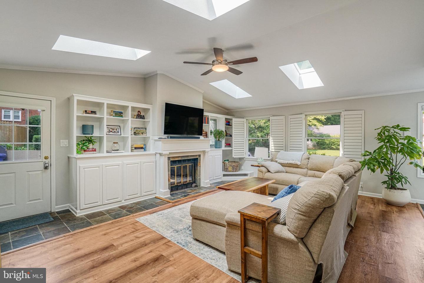 3817 LARCHWOOD RD, FALLS CHURCH, Virginia 22041, 3 Bedrooms Bedrooms, ,2 BathroomsBathrooms,Residential,For sale,3817 LARCHWOOD RD,VAFX2247430 MLS # VAFX2247430