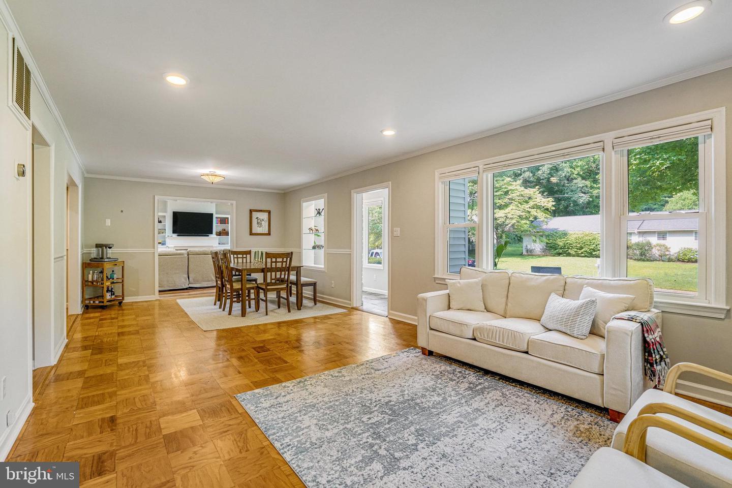 3817 LARCHWOOD RD, FALLS CHURCH, Virginia 22041, 3 Bedrooms Bedrooms, ,2 BathroomsBathrooms,Residential,For sale,3817 LARCHWOOD RD,VAFX2247430 MLS # VAFX2247430