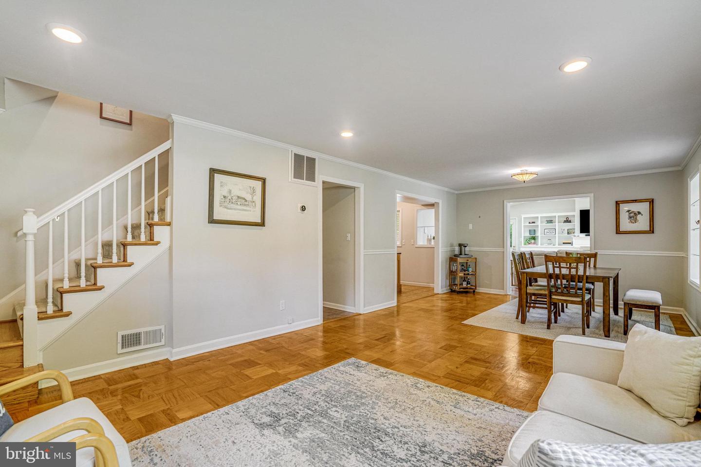 3817 LARCHWOOD RD, FALLS CHURCH, Virginia 22041, 3 Bedrooms Bedrooms, ,2 BathroomsBathrooms,Residential,For sale,3817 LARCHWOOD RD,VAFX2247430 MLS # VAFX2247430