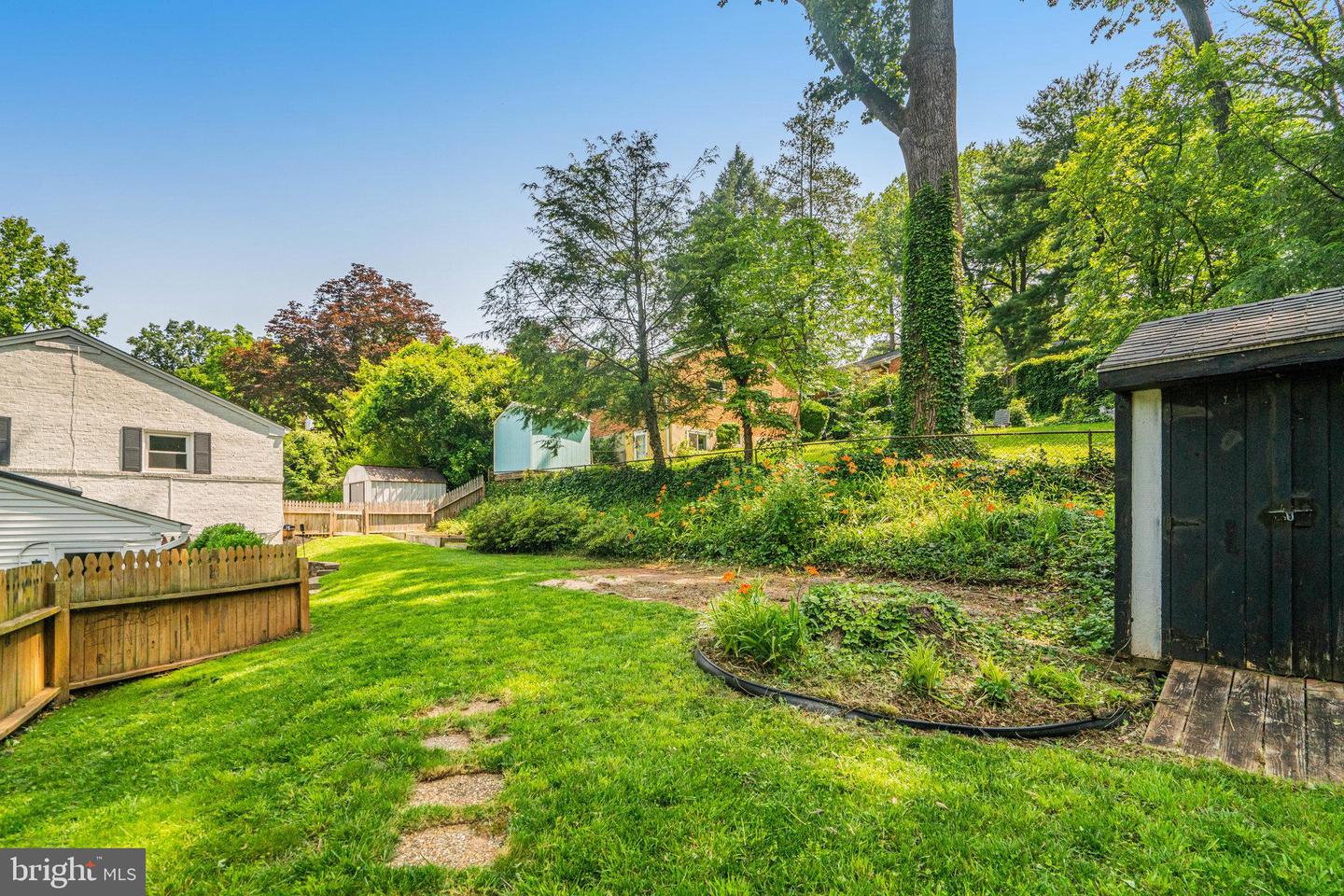 3817 LARCHWOOD RD, FALLS CHURCH, Virginia 22041, 3 Bedrooms Bedrooms, ,2 BathroomsBathrooms,Residential,For sale,3817 LARCHWOOD RD,VAFX2247430 MLS # VAFX2247430