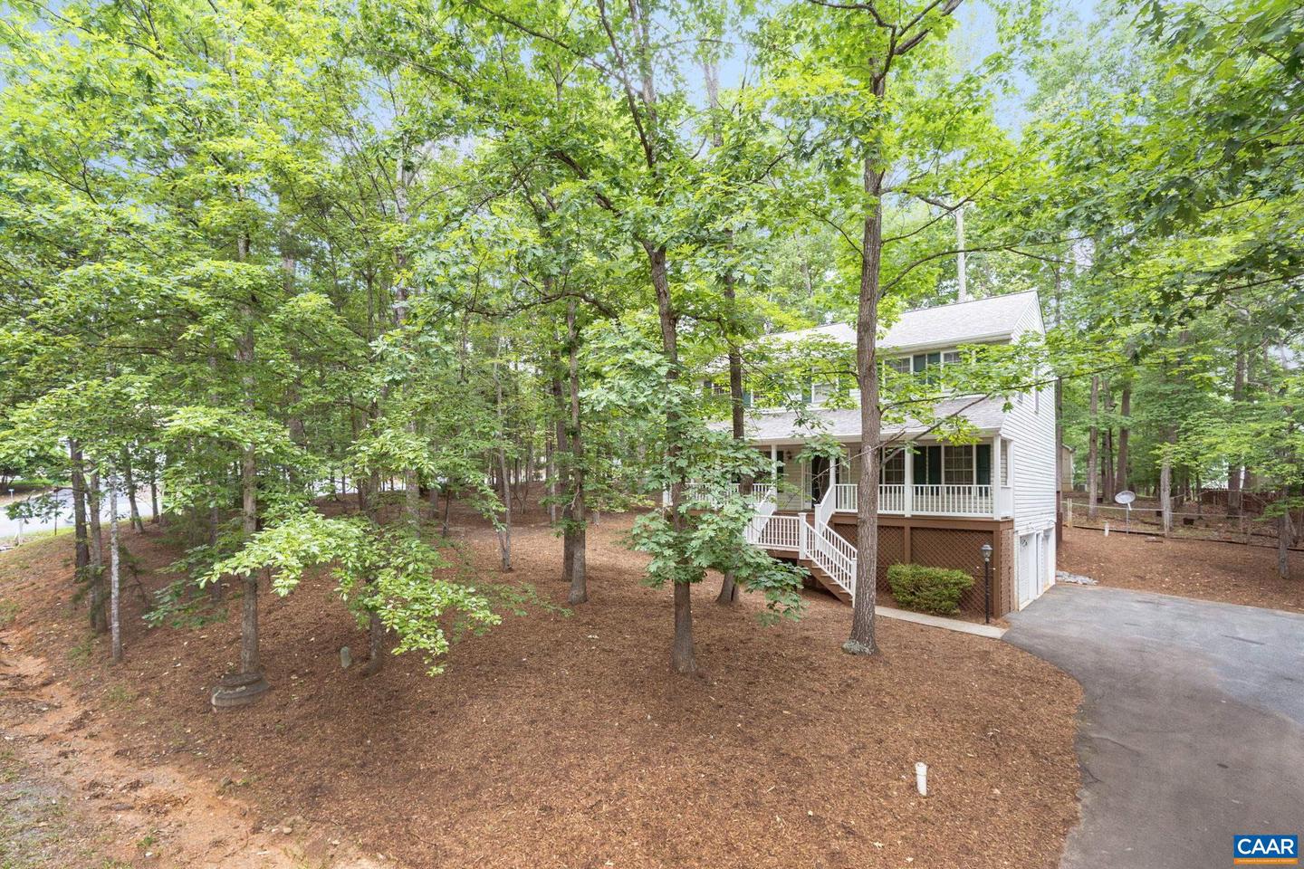 1 WEST LAKE FOREST DR, PALMYRA, Virginia 22963, 3 Bedrooms Bedrooms, ,2 BathroomsBathrooms,Residential,For sale,1 WEST LAKE FOREST DR,665715 MLS # 665715