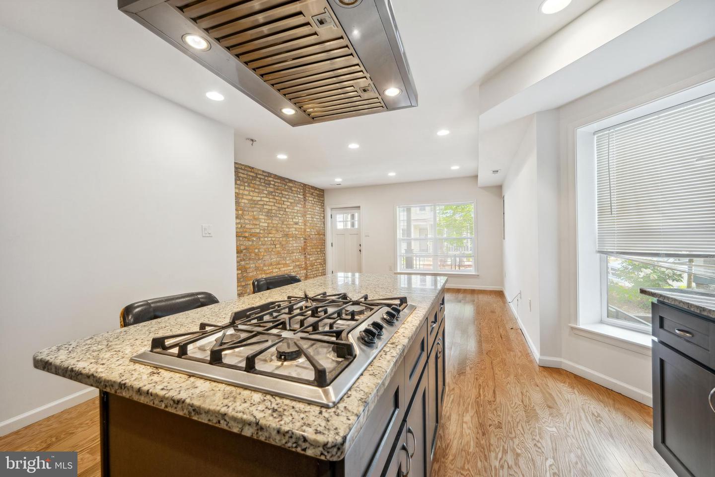 760 GRESHAM PL NW, WASHINGTON, District Of Columbia 20001, 5 Bedrooms Bedrooms, ,4 BathroomsBathrooms,Residential,For sale,760 GRESHAM PL NW,DCDC2205718 MLS # DCDC2205718
