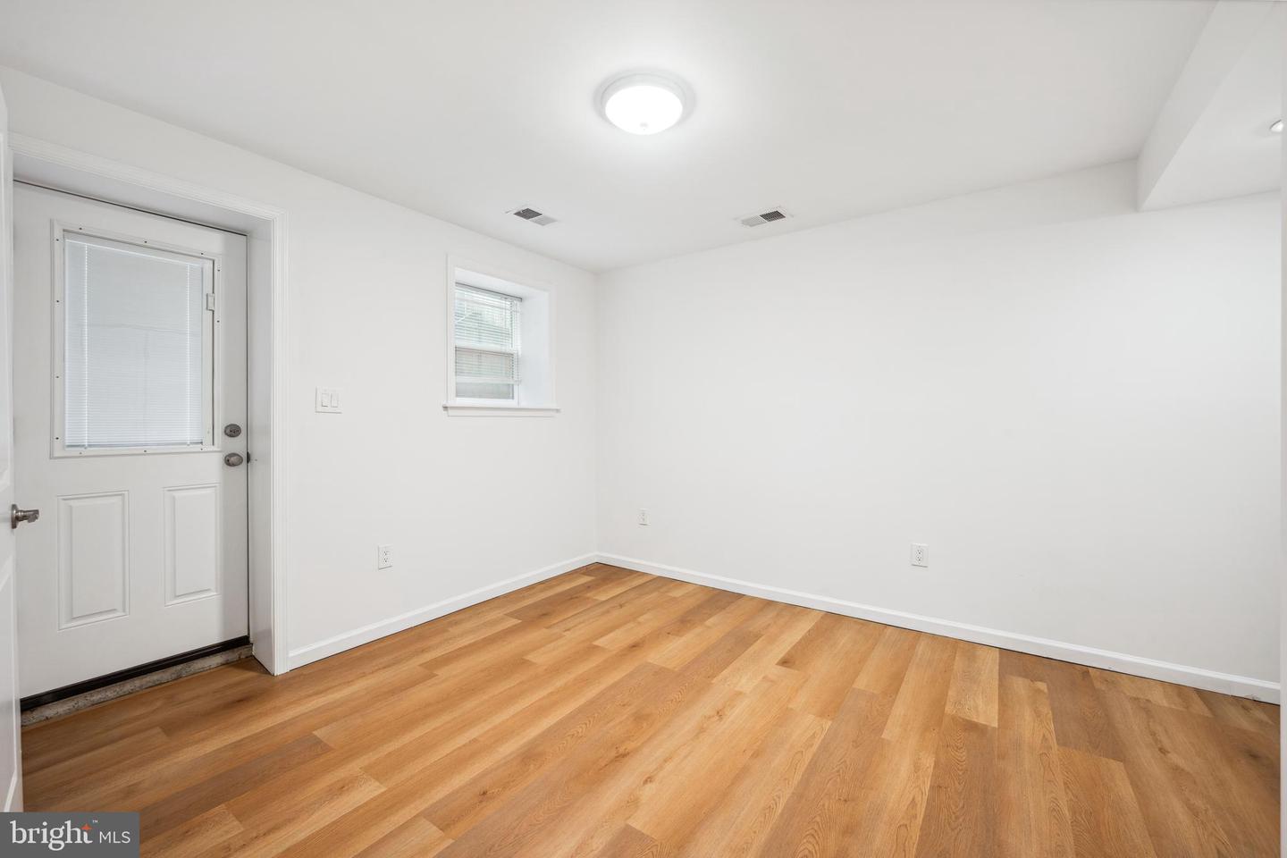 760 GRESHAM PL NW, WASHINGTON, District Of Columbia 20001, 5 Bedrooms Bedrooms, ,4 BathroomsBathrooms,Residential,For sale,760 GRESHAM PL NW,DCDC2205718 MLS # DCDC2205718
