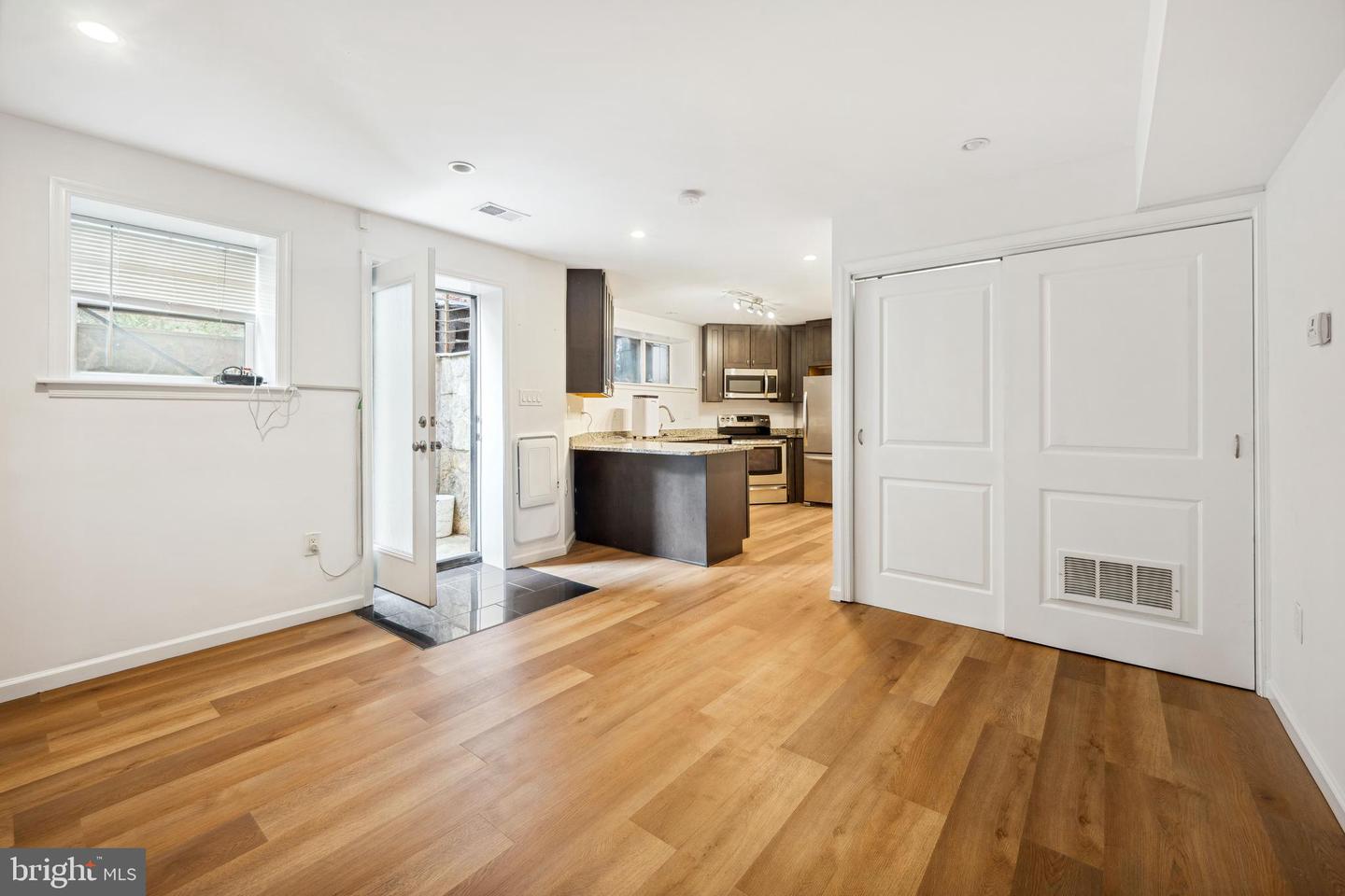 760 GRESHAM PL NW, WASHINGTON, District Of Columbia 20001, 5 Bedrooms Bedrooms, ,4 BathroomsBathrooms,Residential,For sale,760 GRESHAM PL NW,DCDC2205718 MLS # DCDC2205718