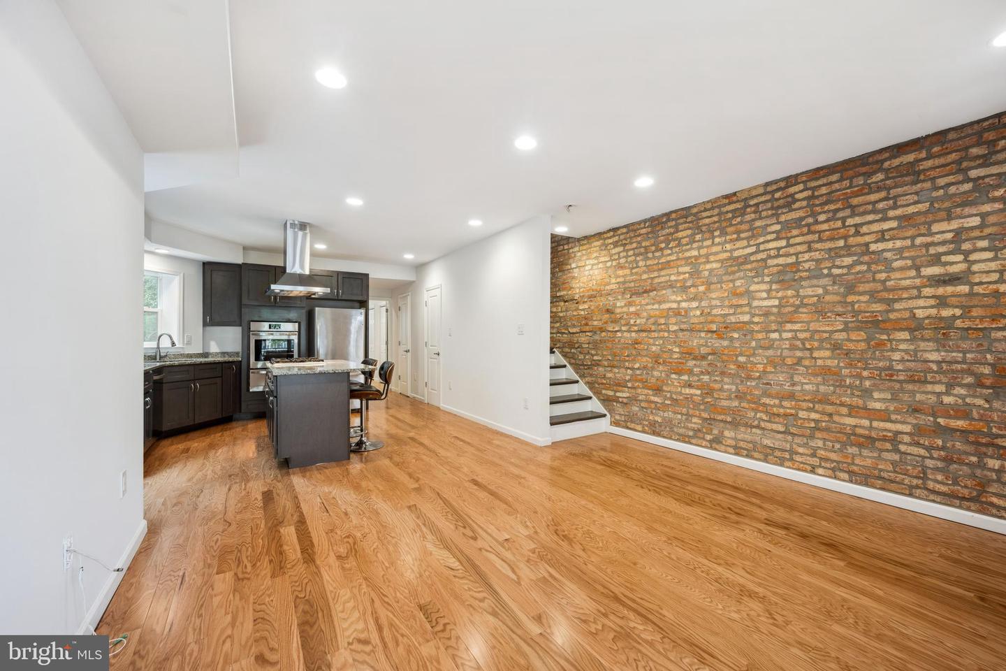 760 GRESHAM PL NW, WASHINGTON, District Of Columbia 20001, 5 Bedrooms Bedrooms, ,4 BathroomsBathrooms,Residential,For sale,760 GRESHAM PL NW,DCDC2205718 MLS # DCDC2205718