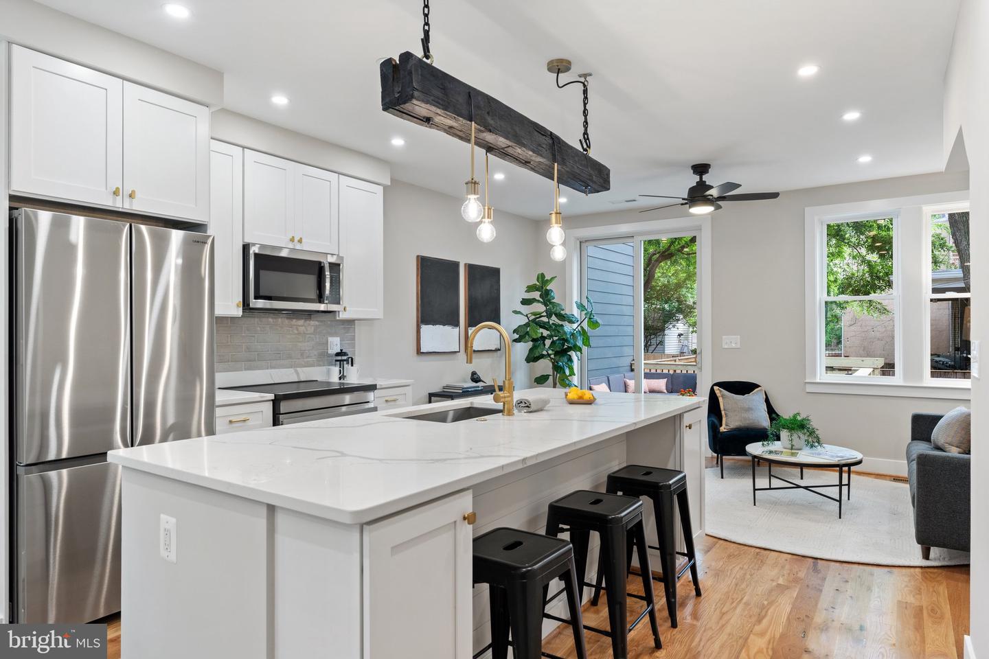 1505 E ST SE, WASHINGTON, District Of Columbia 20003, 3 Bedrooms Bedrooms, ,3 BathroomsBathrooms,Residential,For sale,1505 E ST SE,DCDC2205582 MLS # DCDC2205582