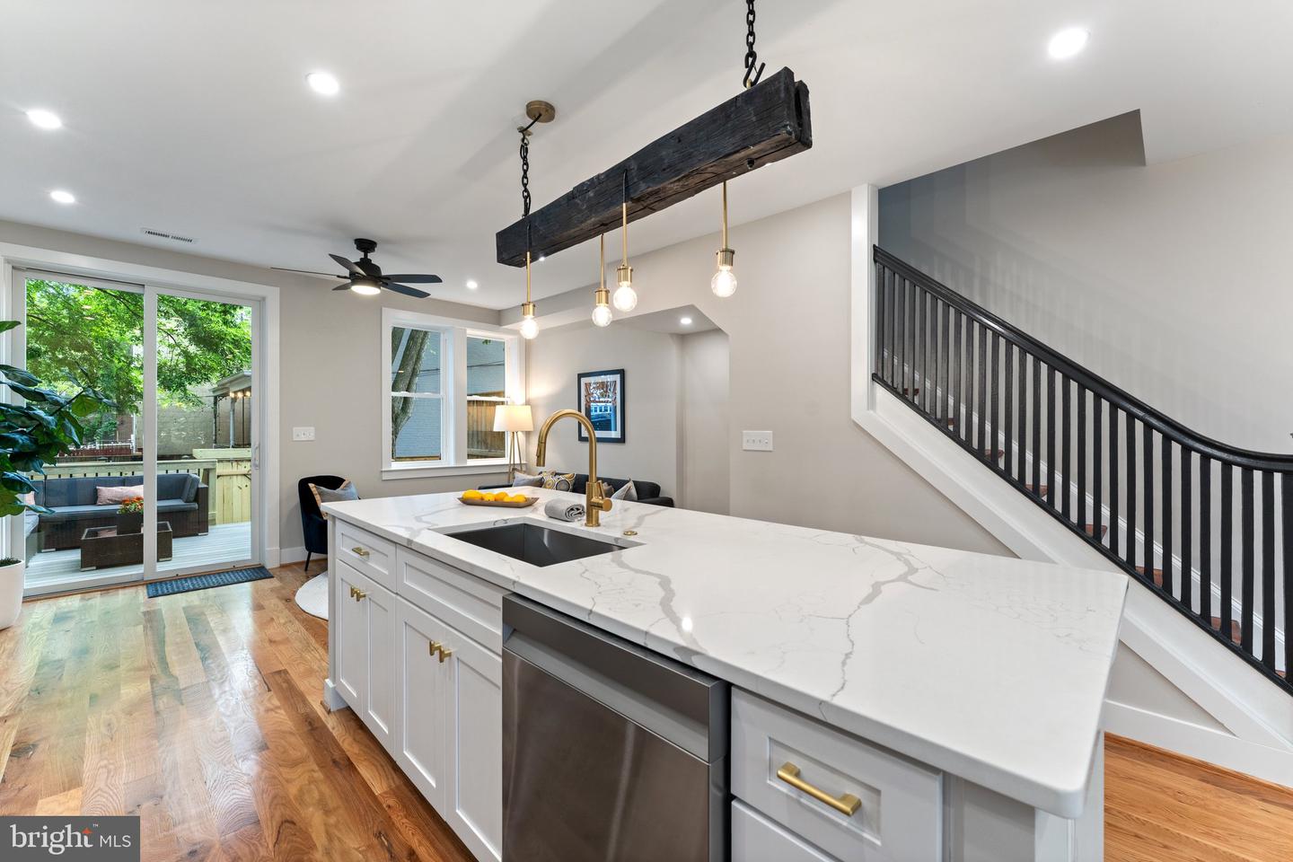 1505 E ST SE, WASHINGTON, District Of Columbia 20003, 3 Bedrooms Bedrooms, ,3 BathroomsBathrooms,Residential,For sale,1505 E ST SE,DCDC2205582 MLS # DCDC2205582