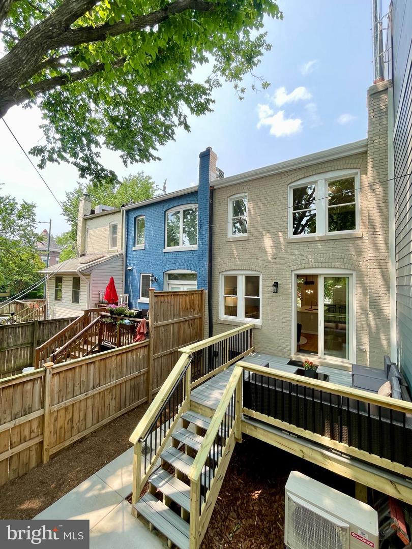 1505 E ST SE, WASHINGTON, District Of Columbia 20003, 3 Bedrooms Bedrooms, ,3 BathroomsBathrooms,Residential,For sale,1505 E ST SE,DCDC2205582 MLS # DCDC2205582