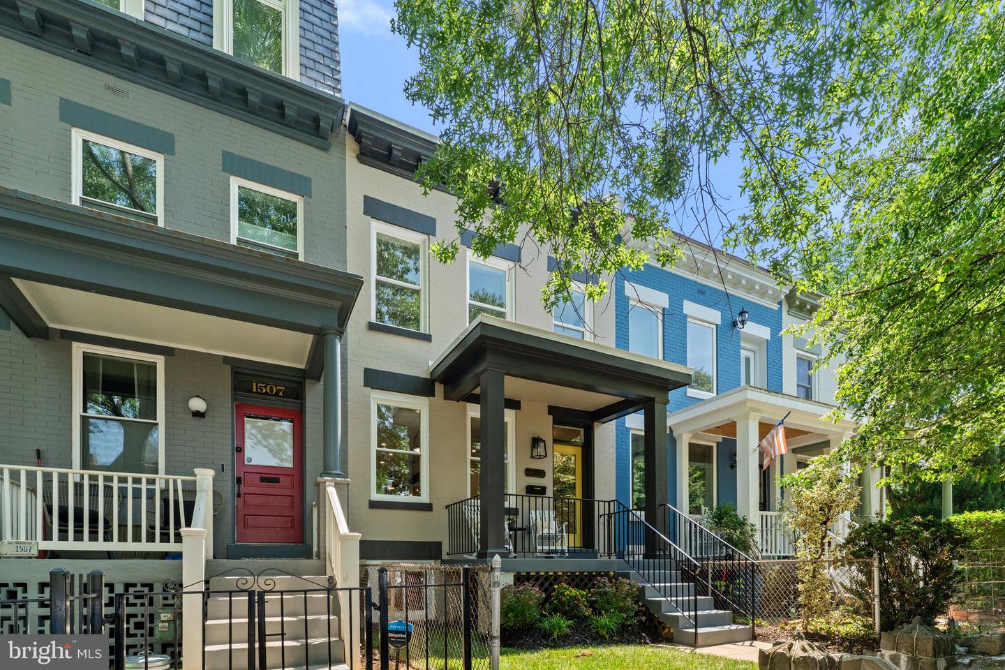 1505 E ST SE, WASHINGTON, District Of Columbia 20003, 3 Bedrooms Bedrooms, ,3 BathroomsBathrooms,Residential,For sale,1505 E ST SE,DCDC2205582 MLS # DCDC2205582