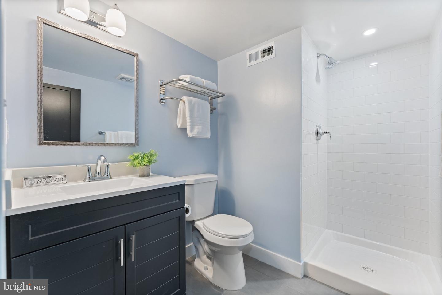 1505 E ST SE, WASHINGTON, District Of Columbia 20003, 3 Bedrooms Bedrooms, ,3 BathroomsBathrooms,Residential,For sale,1505 E ST SE,DCDC2205582 MLS # DCDC2205582