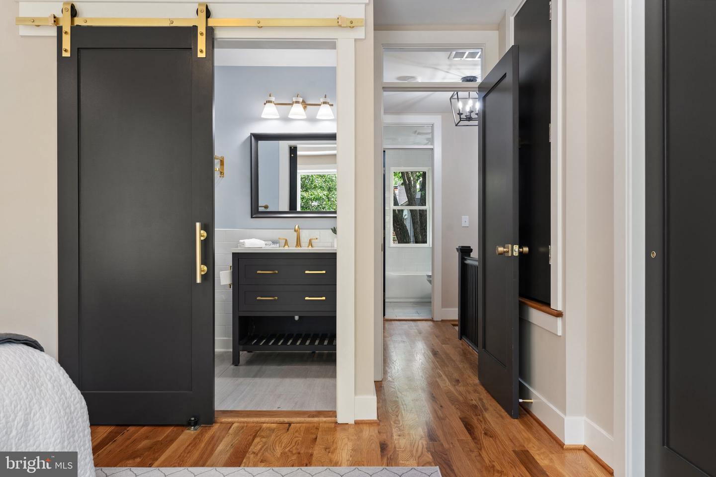 1505 E ST SE, WASHINGTON, District Of Columbia 20003, 3 Bedrooms Bedrooms, ,3 BathroomsBathrooms,Residential,For sale,1505 E ST SE,DCDC2205582 MLS # DCDC2205582